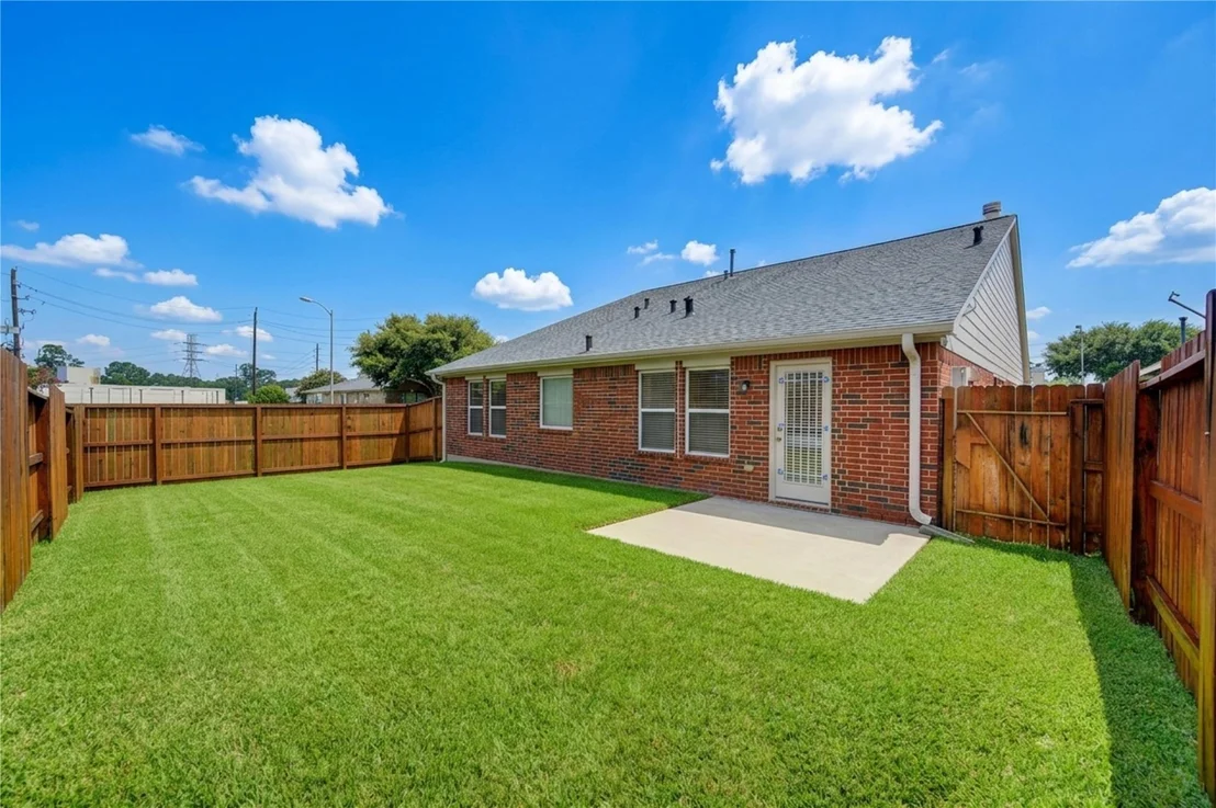Photo of 16702 Grovetrail Lane