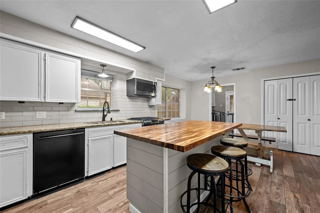Photo of 4702 Gulfway Drive