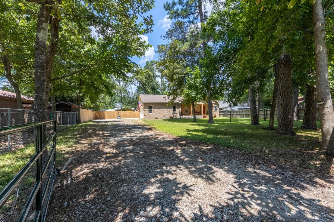 Photo of 10048 Crescent Drive