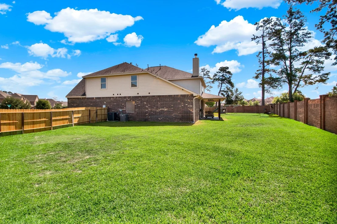 Photo of 9039 Charncross Lane