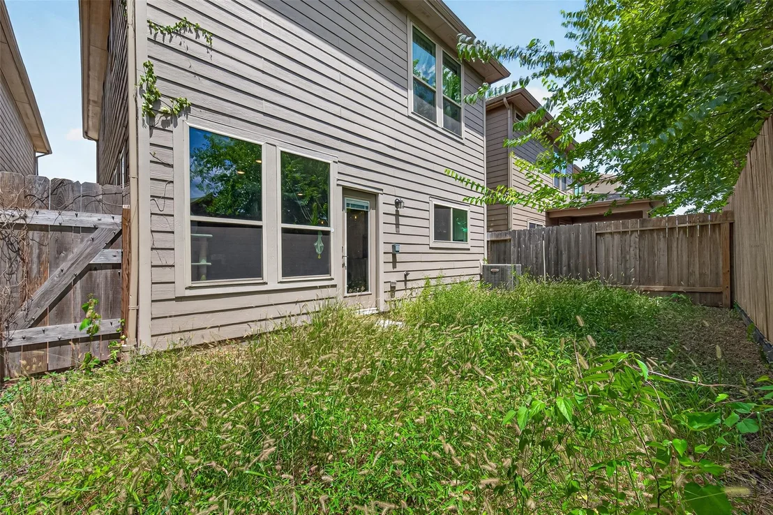 Photo of 8659 Cedardale Park Drive