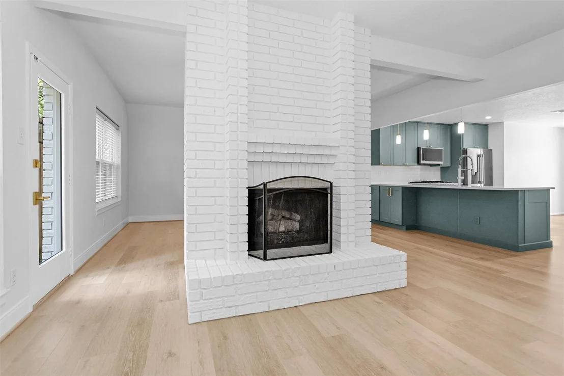 Photo of 147 E Pathfinders Circle