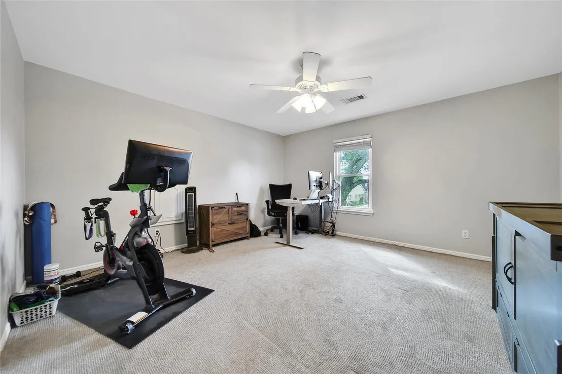 Photo of 1018 Candlelight Lane