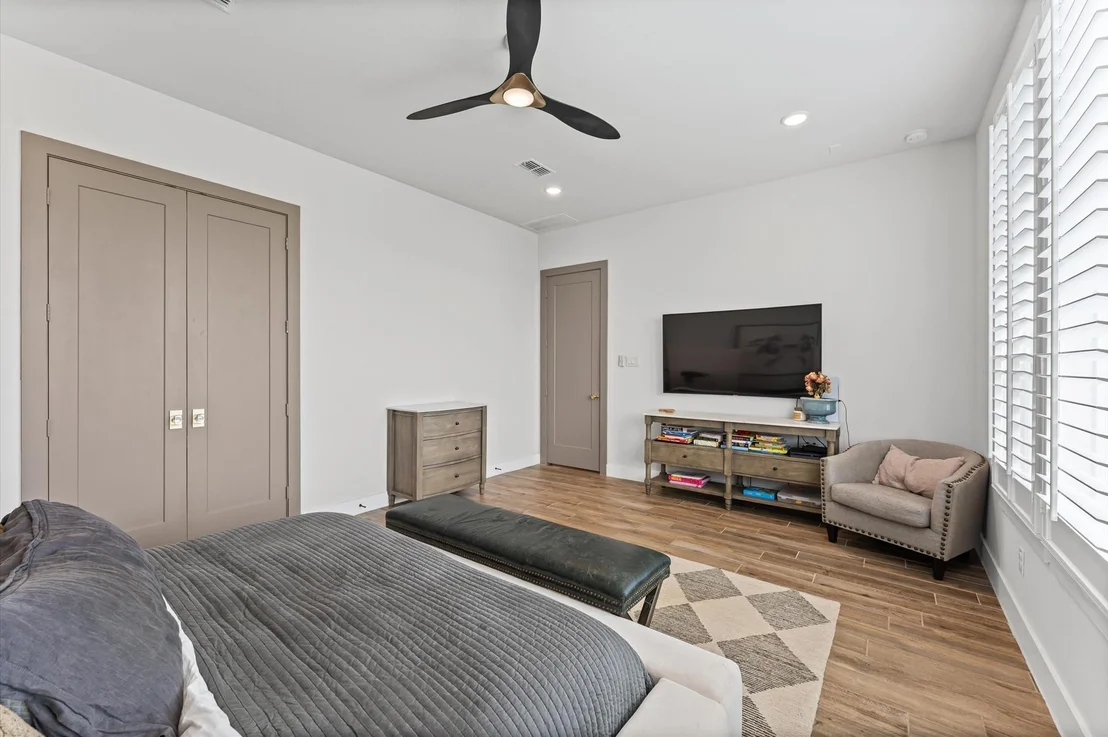Photo of 9502 Lakeside Arbor