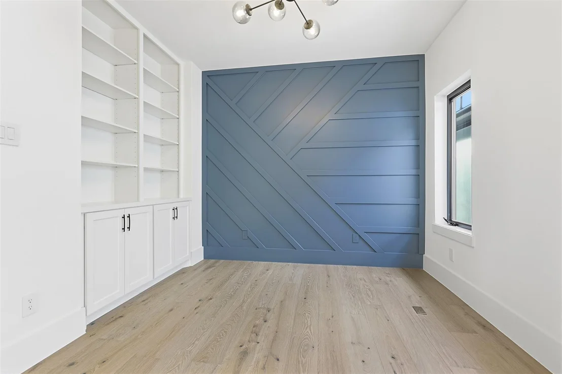 Photo of 635 Rolling Oaks