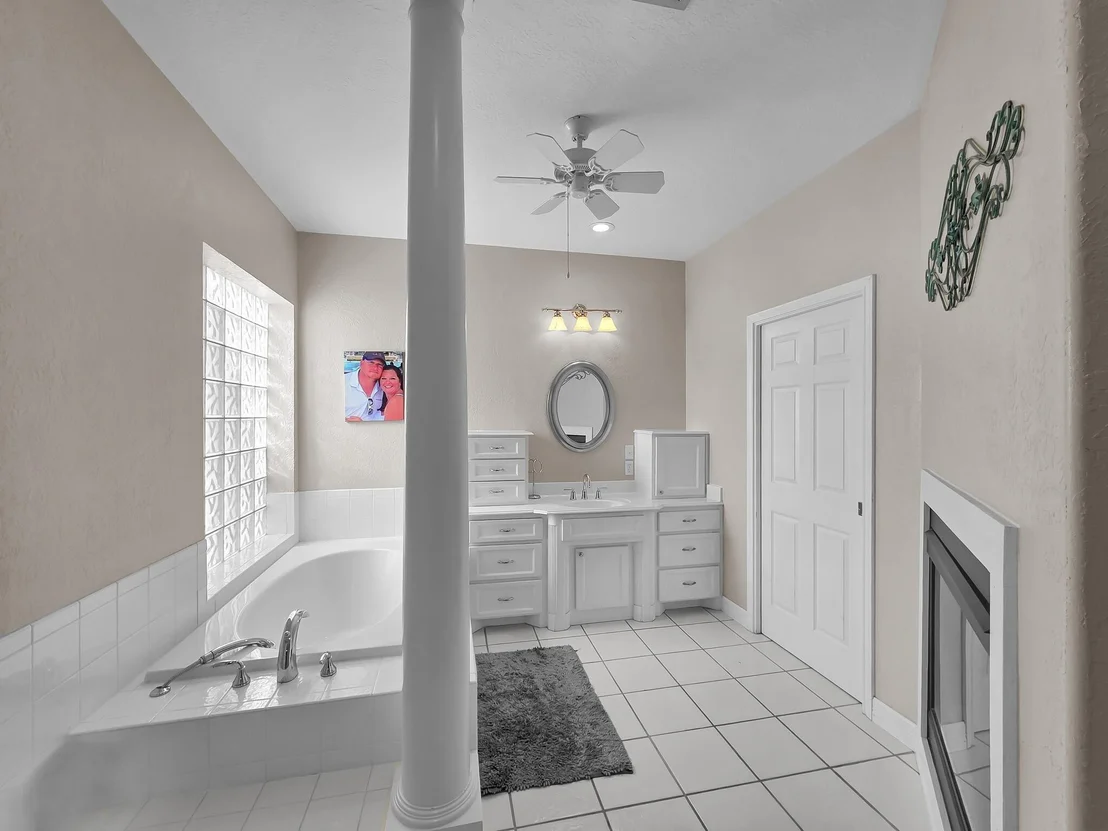 Photo of 520 Meadow Lane