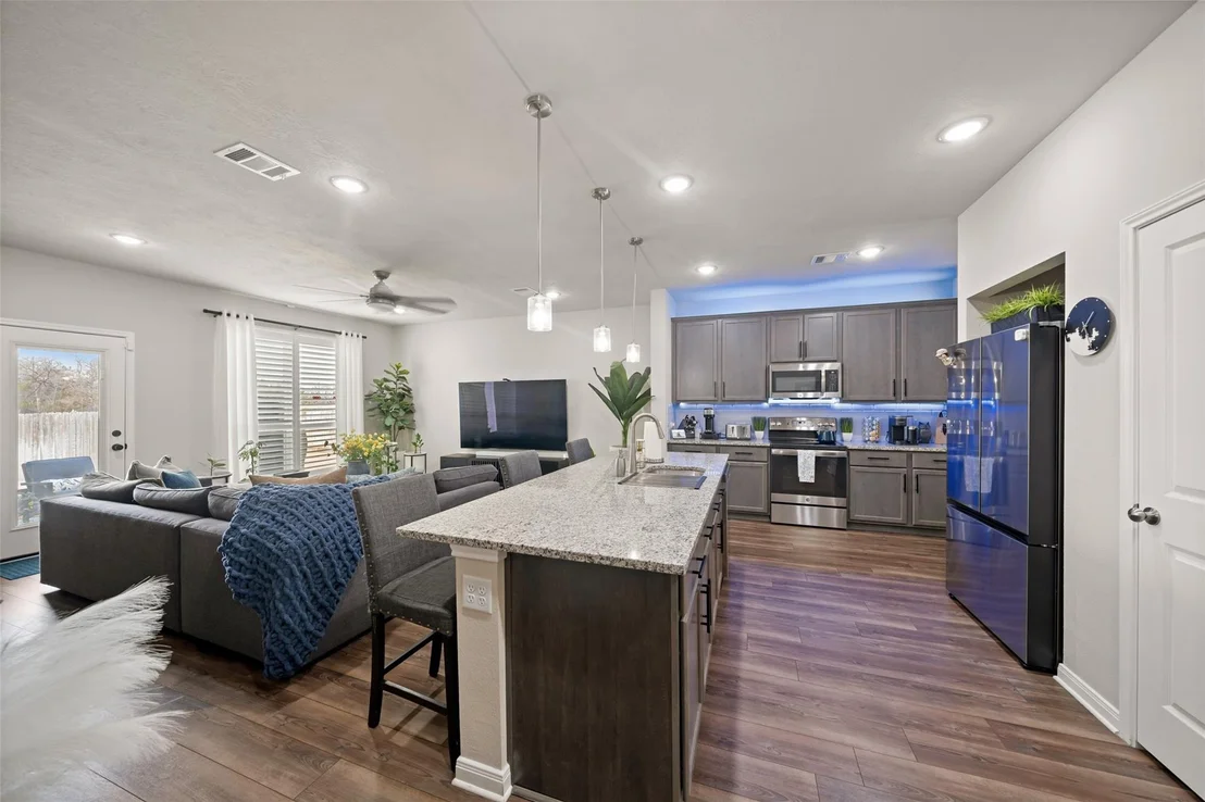 Photo of 1300 Kingsgate