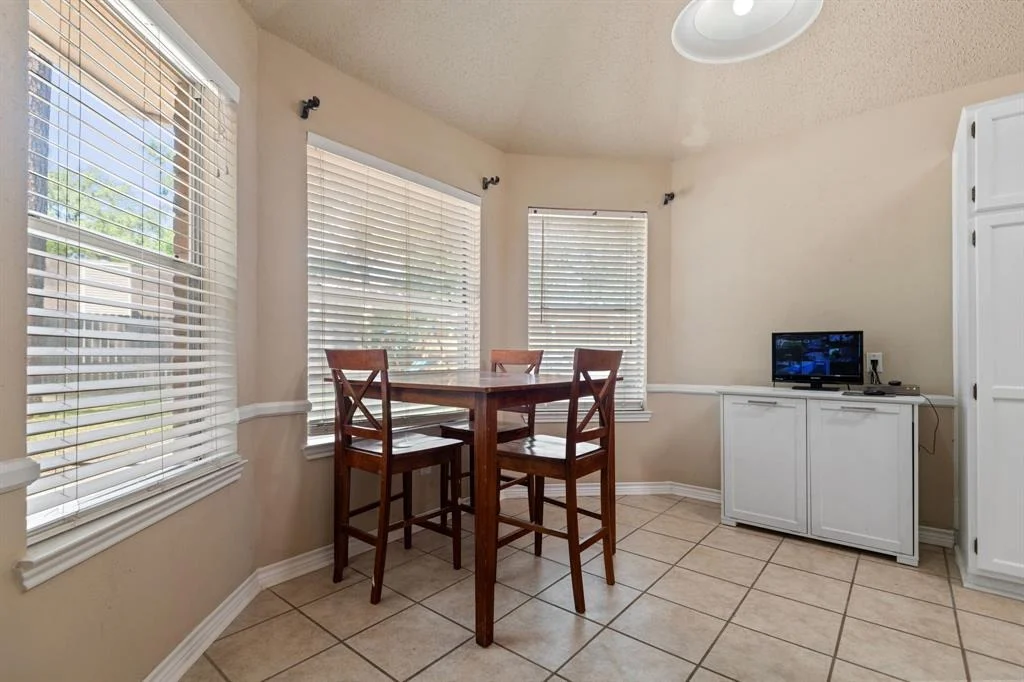 Photo of 2503 Knollbrook Lane