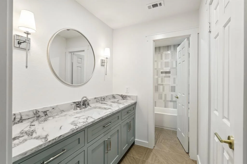 Photo of 407 Sandy Bluff