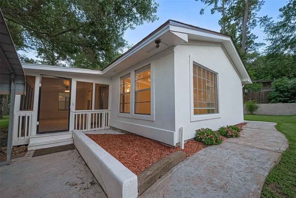 Photo of 1372 W Pine Lake Circle