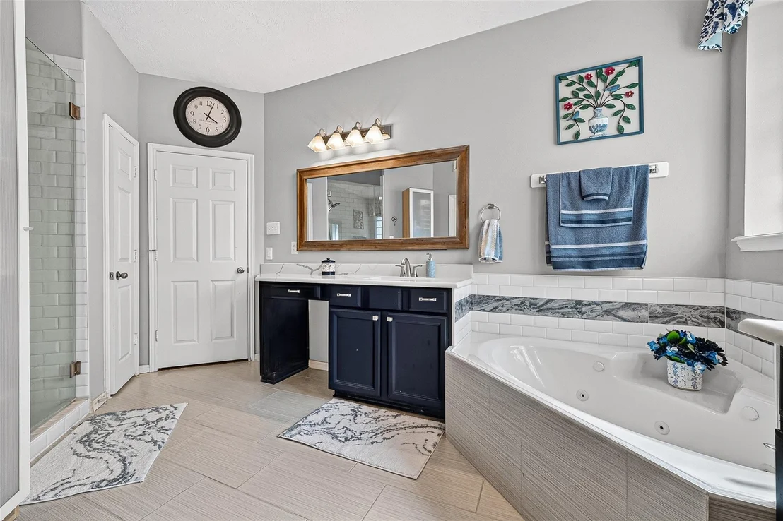 Photo of 1810 Silver Brook Lane