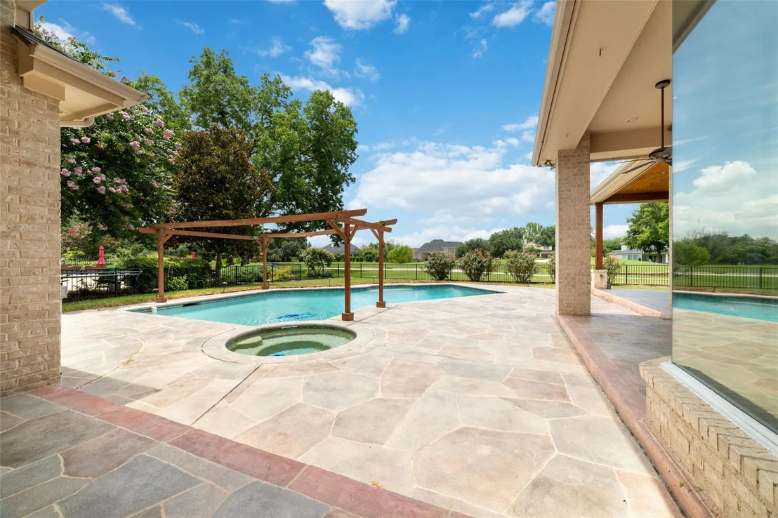 Photo of 32610 Whitburn Trail