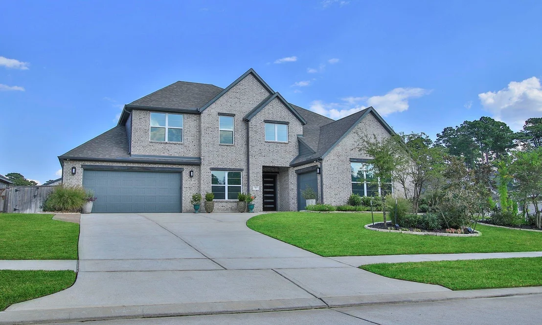 Photo of 902 Falcon Hollow Lane