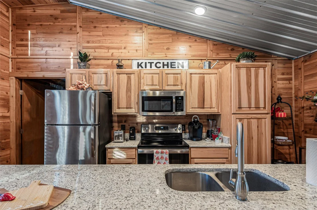 Photo of 515 Lakeview Lane