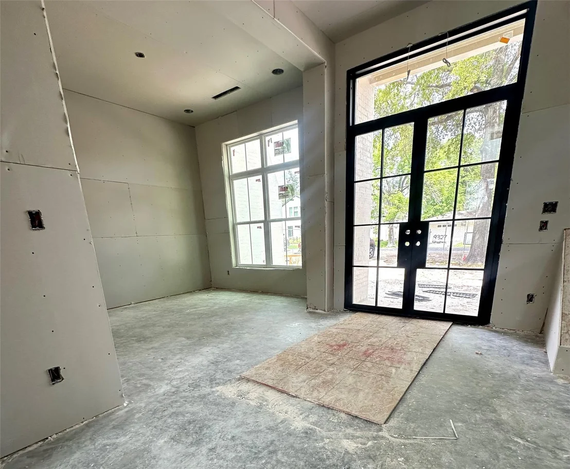 Photo of 9327 Willowview Lane