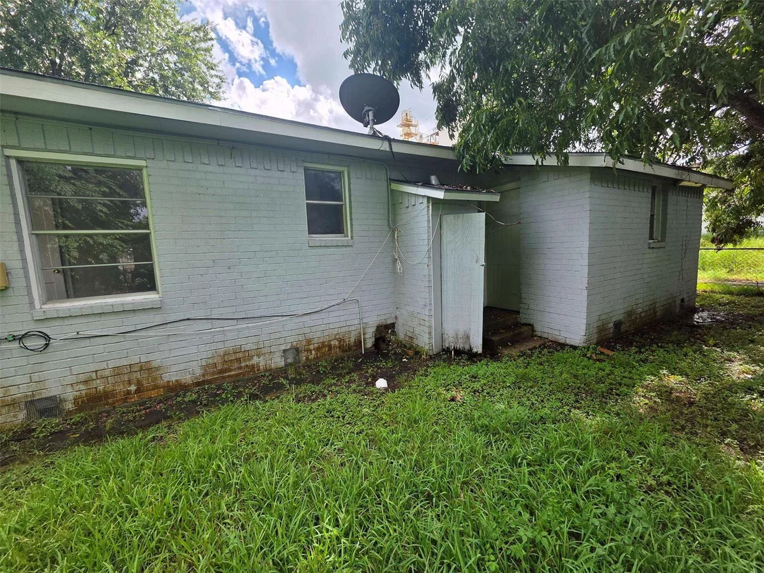 Photo of 10101 Chadwick Street