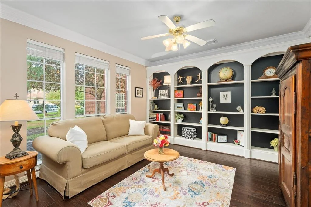 Photo of 7111 Centre Oaks Drive