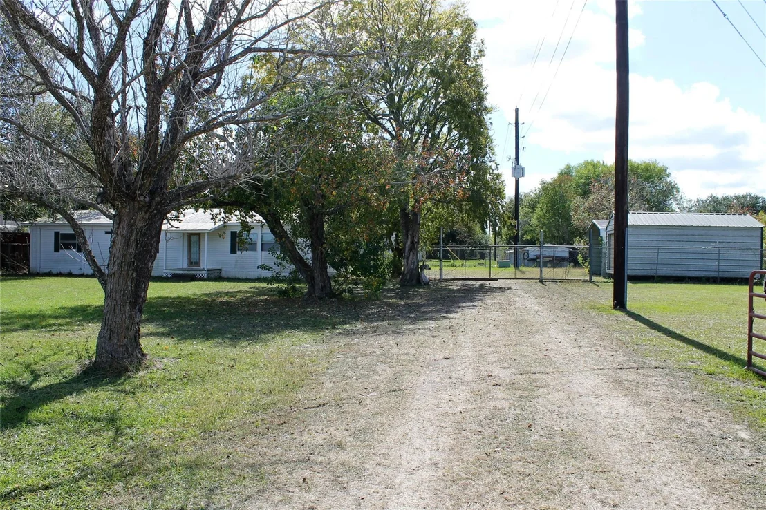 Photo of 22319 Beckendorff Road