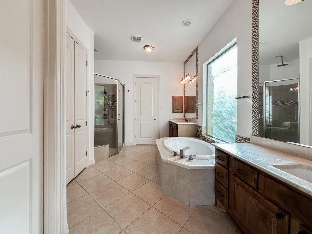 Photo of 14 Spincaster Dr
