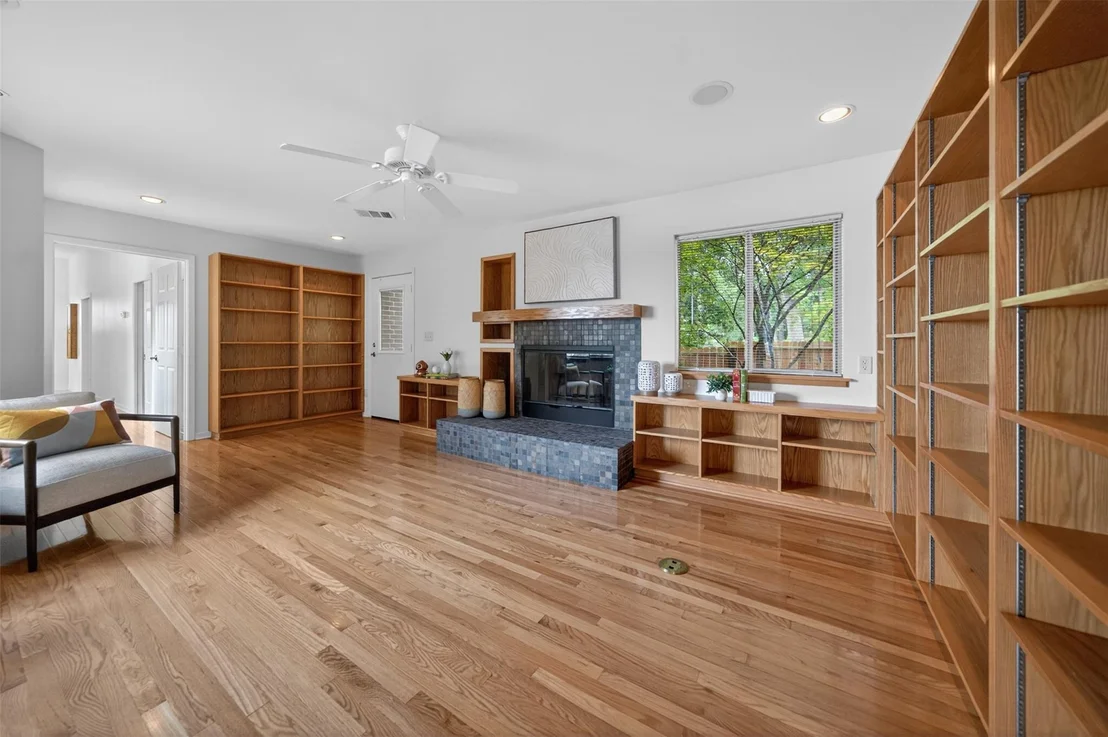 Photo of 20998 Kiva Circle