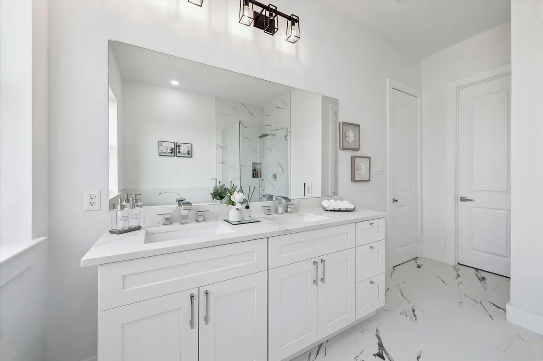 Photo of 2122 Oatfield Drive