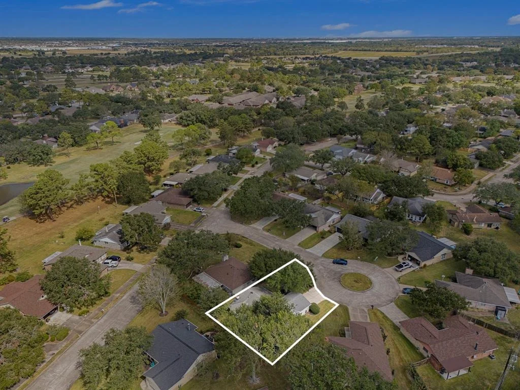 Photo of 910 Postwood Lane