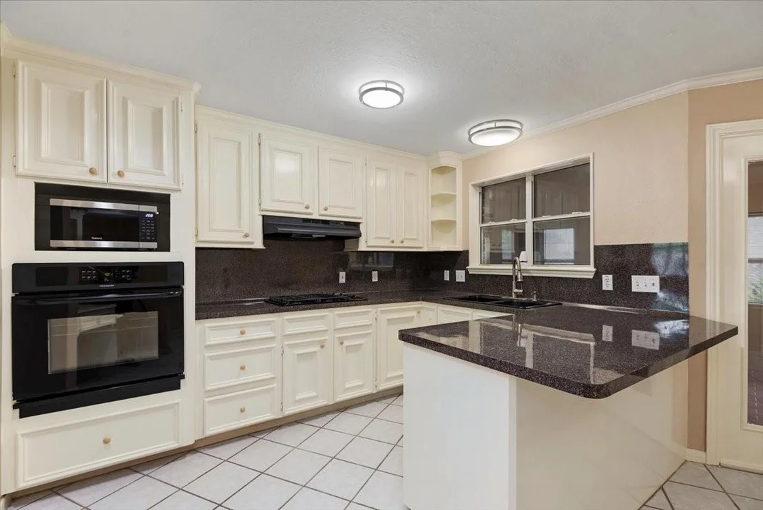 Photo of 14151 Buckingham Lane