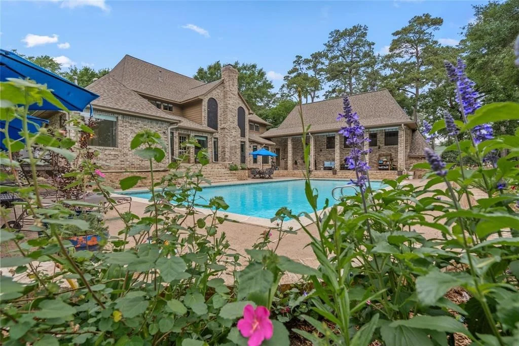 Photo of 17910 Sugar Pine Drive