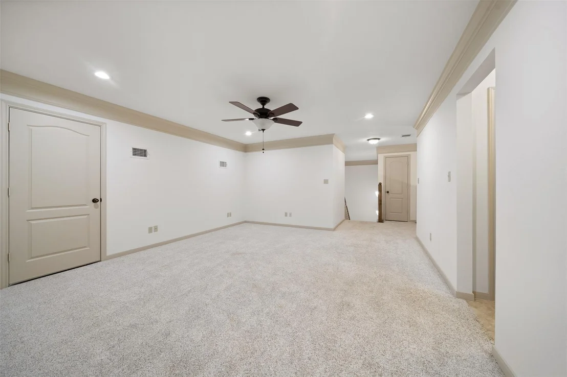 Photo of 214 Lake View Circle