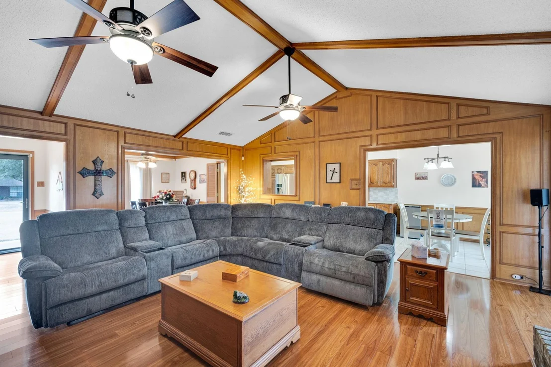 Photo of 609 Shallow Creek Drive