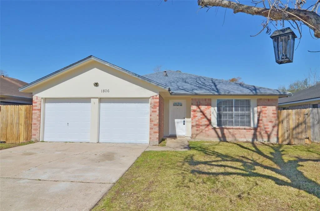 Photo of 1806 Chickadee Drive