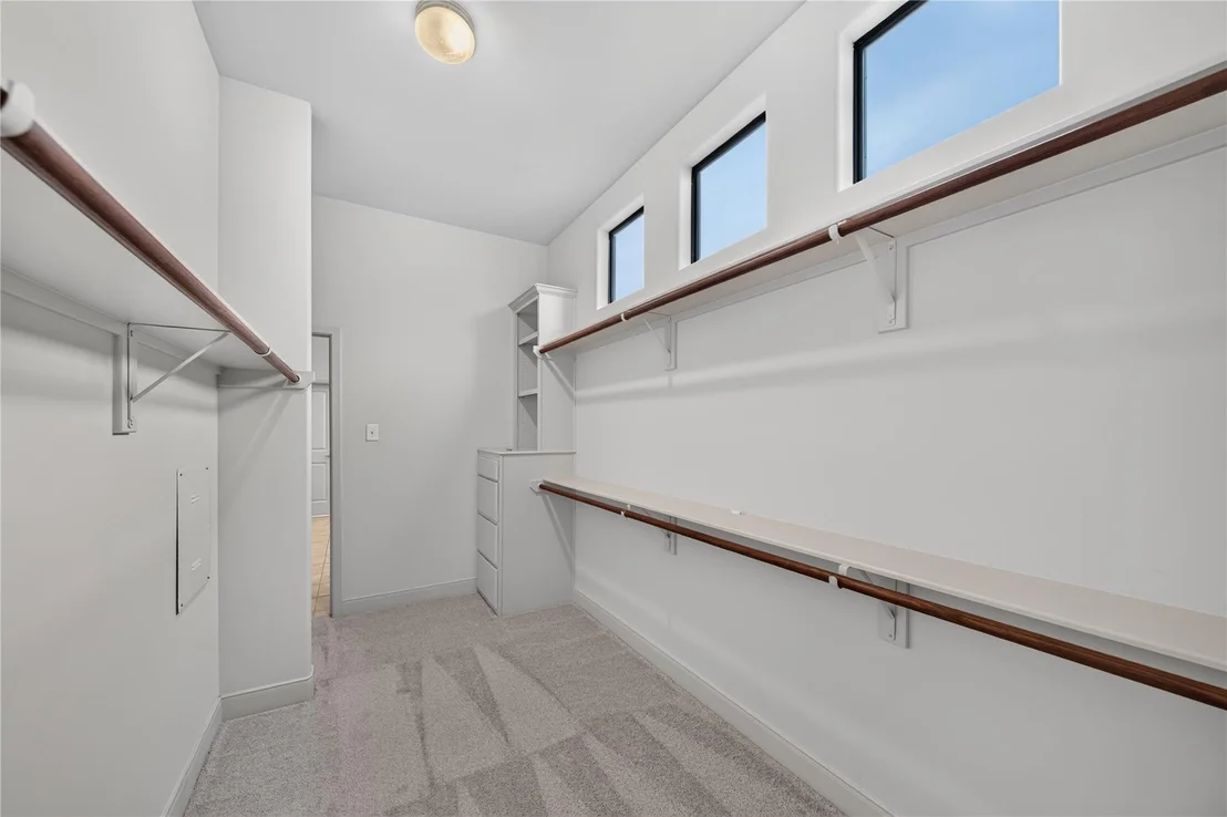 Photo of 818 Lester Street