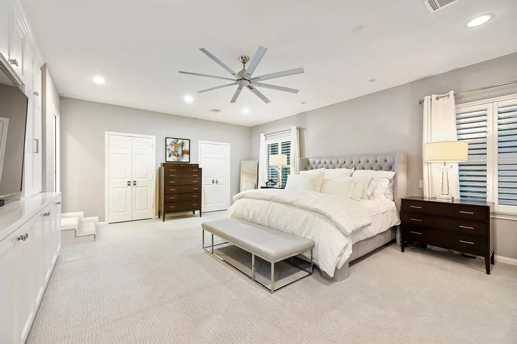 Photo of 2 Warrenton Drive