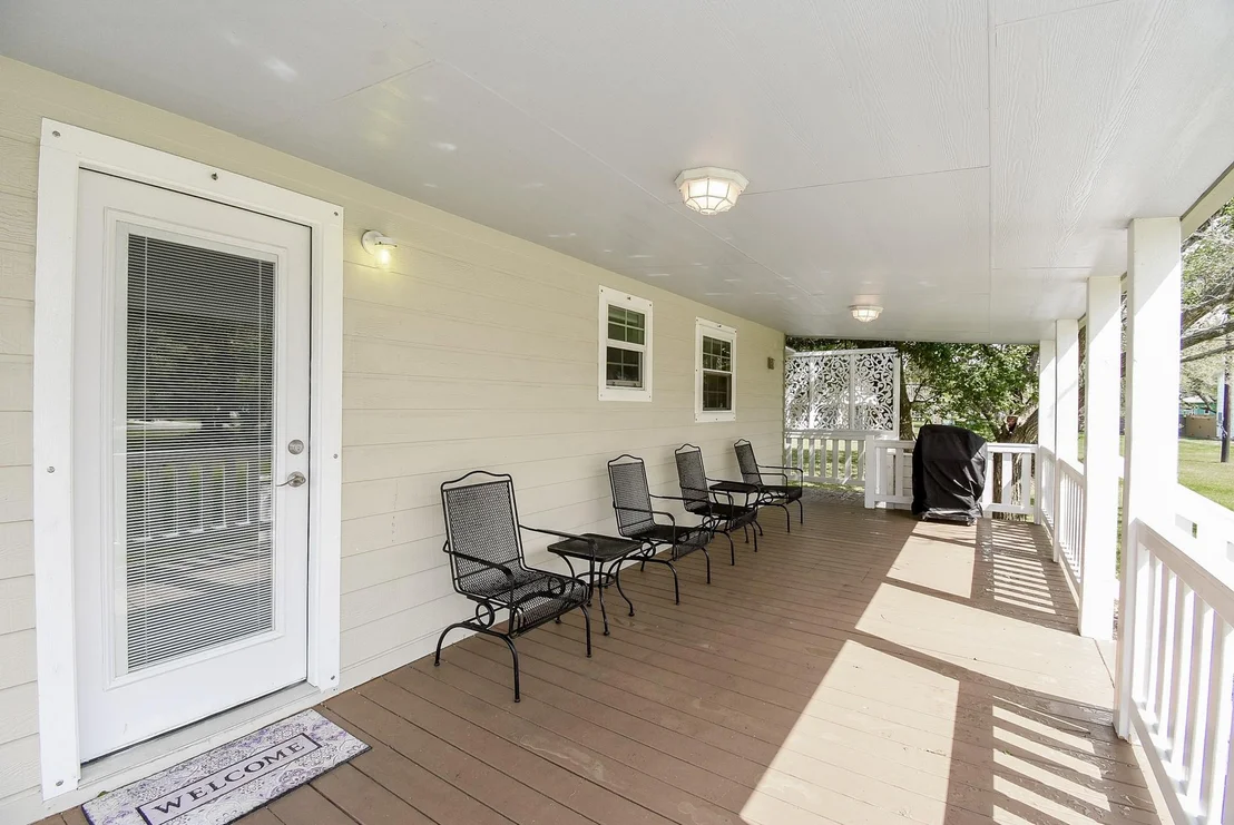 Photo of 1678 Bayview Drive