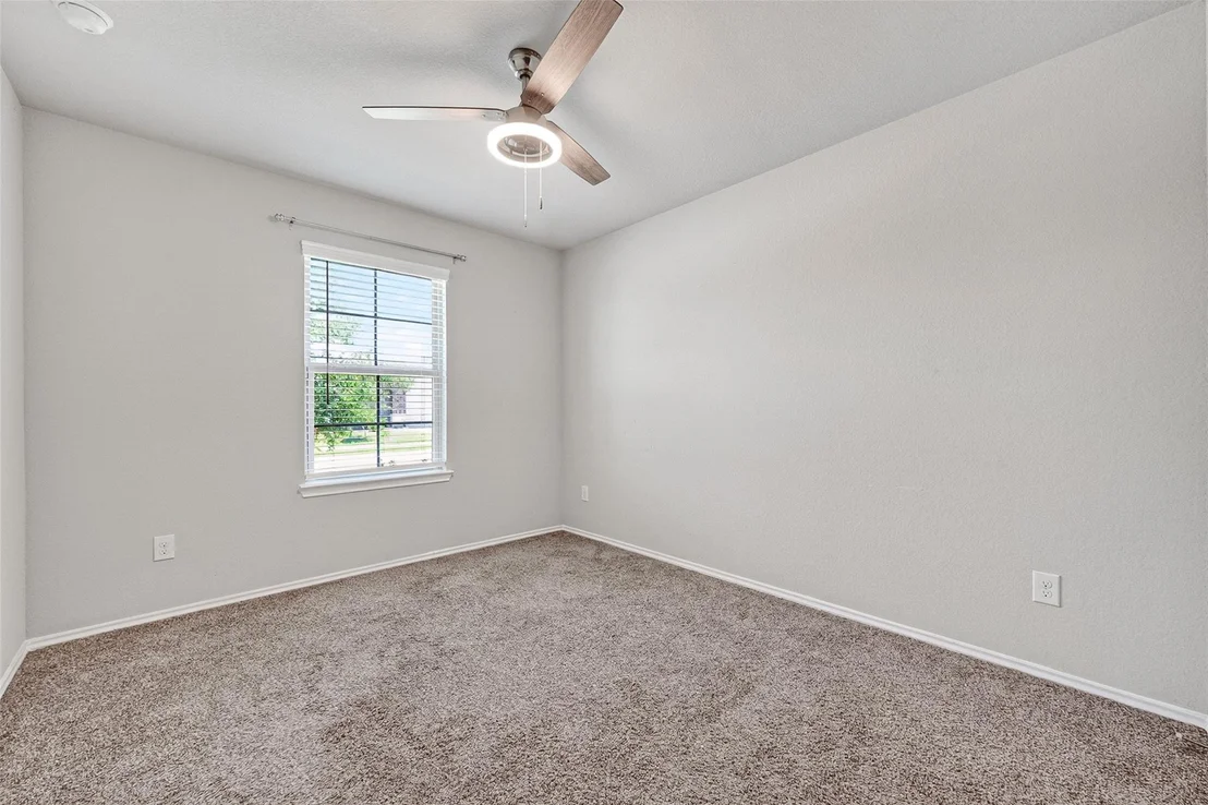 Photo of 21606 Victoria Harbor Drive