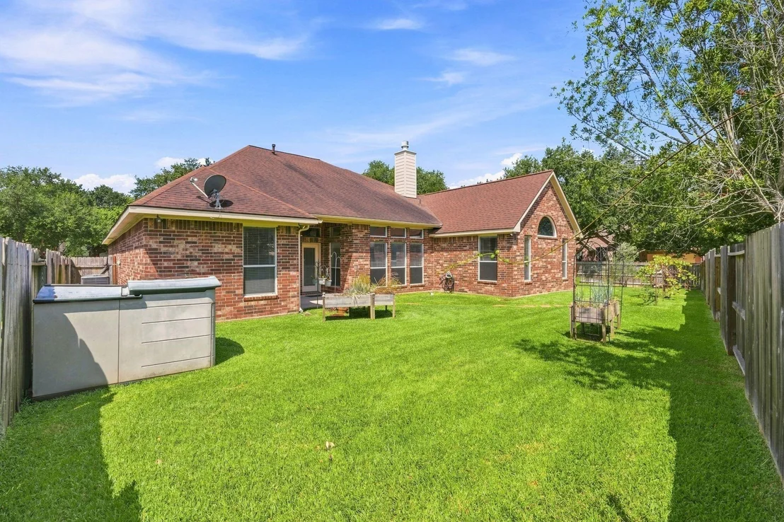 Photo of 6127 Merry Pine Court