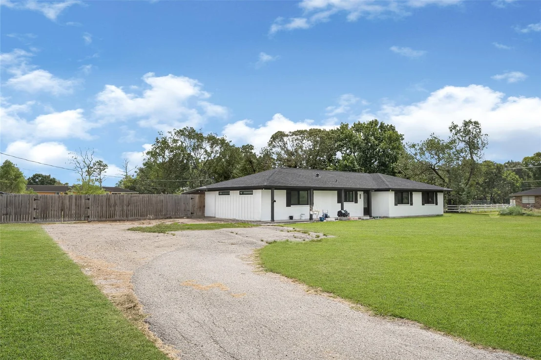 Photo of 302 County Road 893a