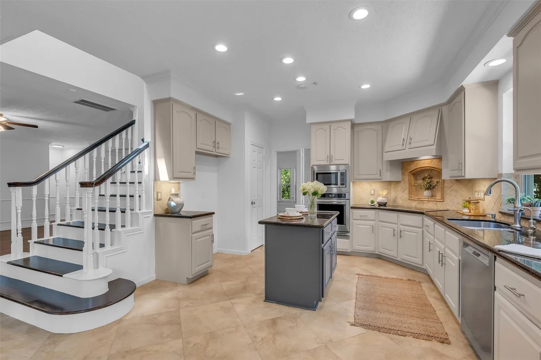 Photo of 118 Quiet Oak Circle