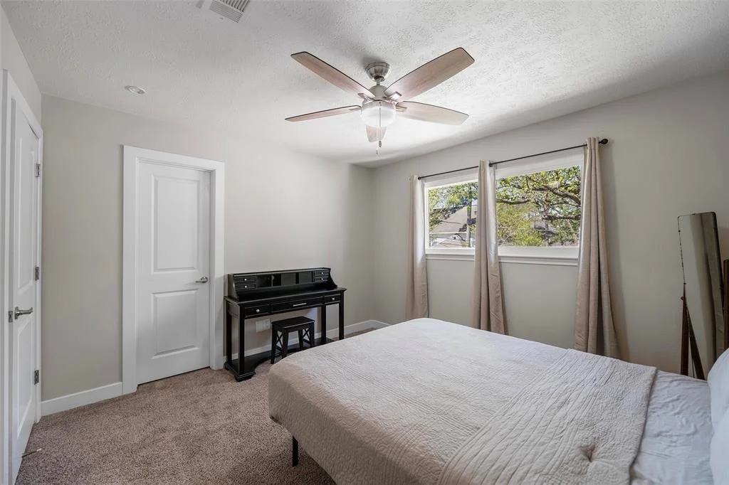 Photo of 6910 King Arthur Court
