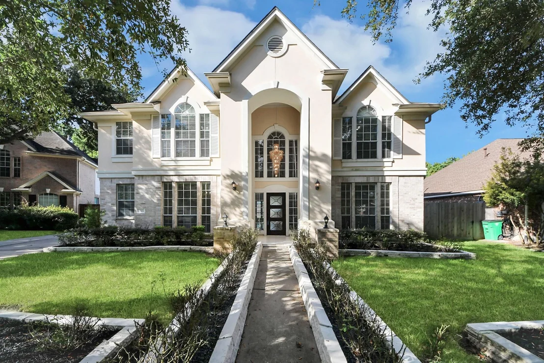 Photo of 20111 Biscayne Hill Court