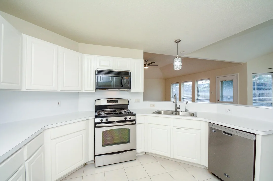 Photo of 9502 Coast Bridge Street