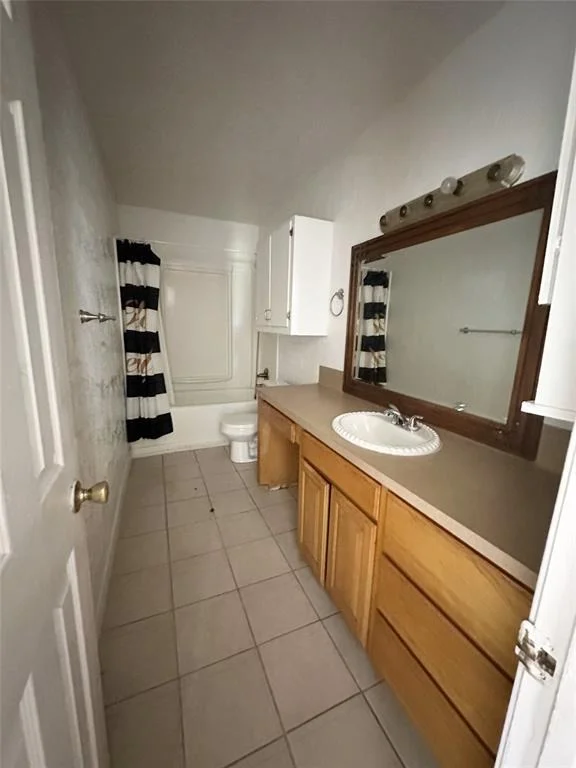 Photo of 1045 Cook Road
