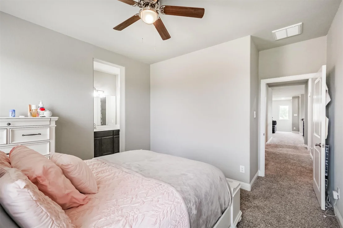 Photo of 3722 Edison Lane