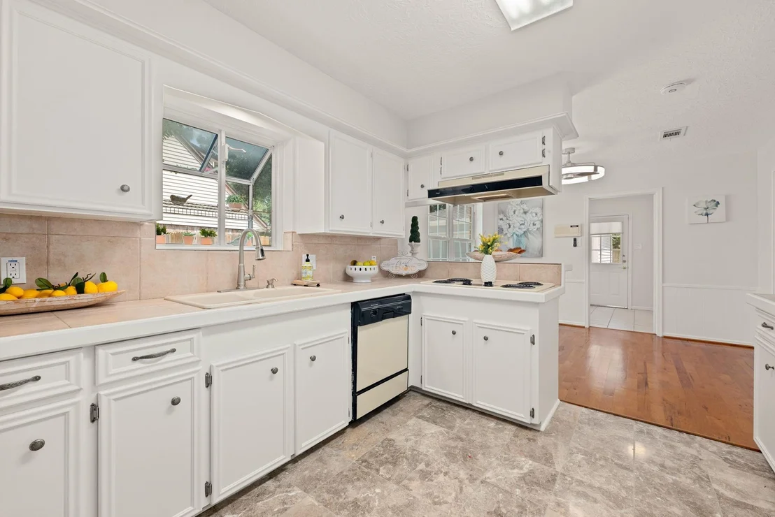 Photo of 17407 Loring Lane