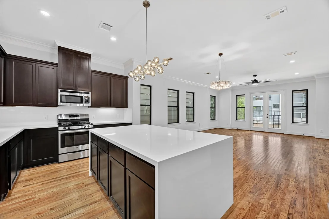 Photo of 2407 Radcliffe Street
