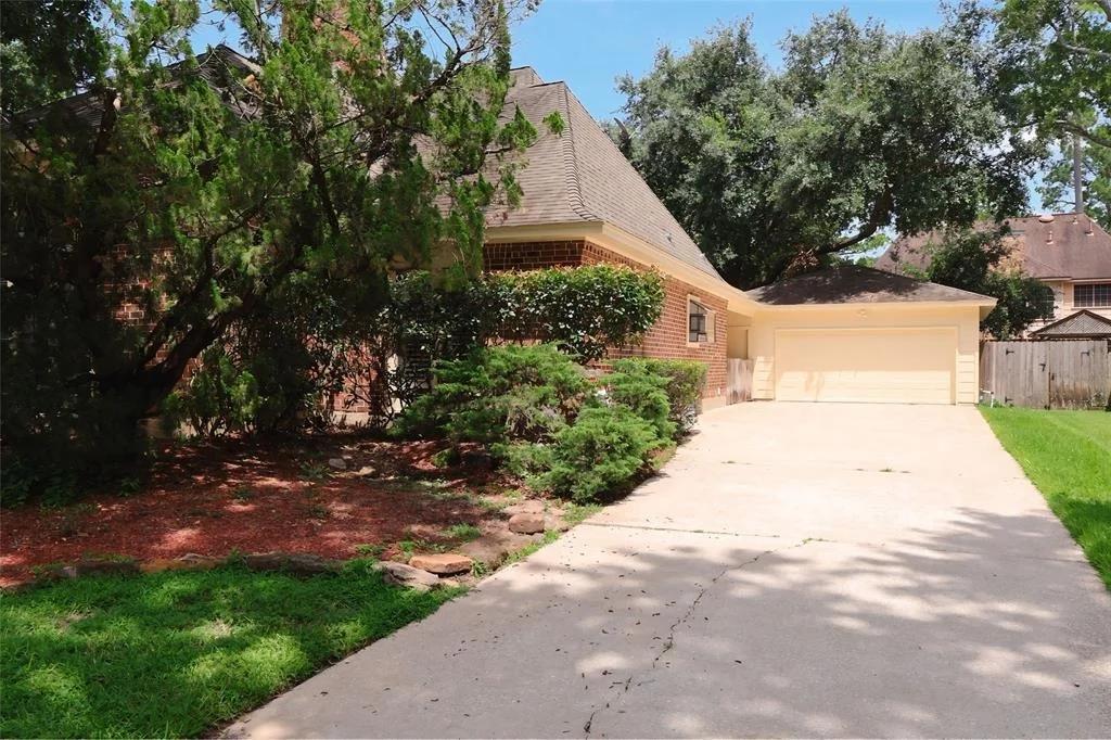Photo of 2814 Rustic Woods Drive