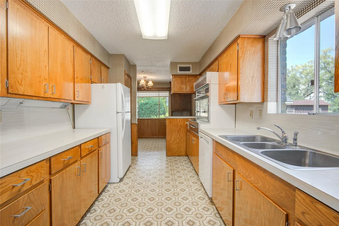 Photo of 114 Post Oak Road