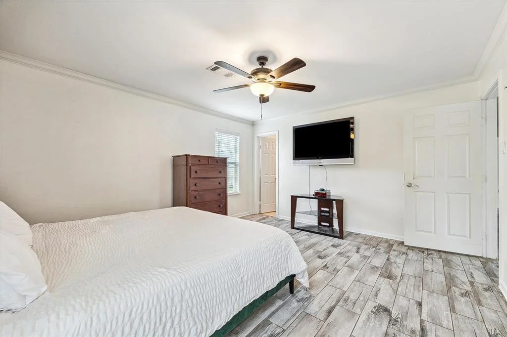 Photo of 3910 Dolphin Lane