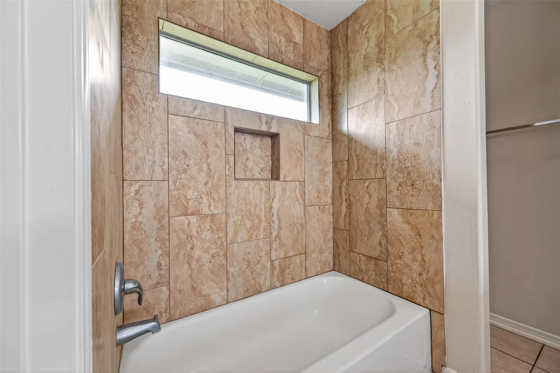 Photo of 707 Mockingbird Street
