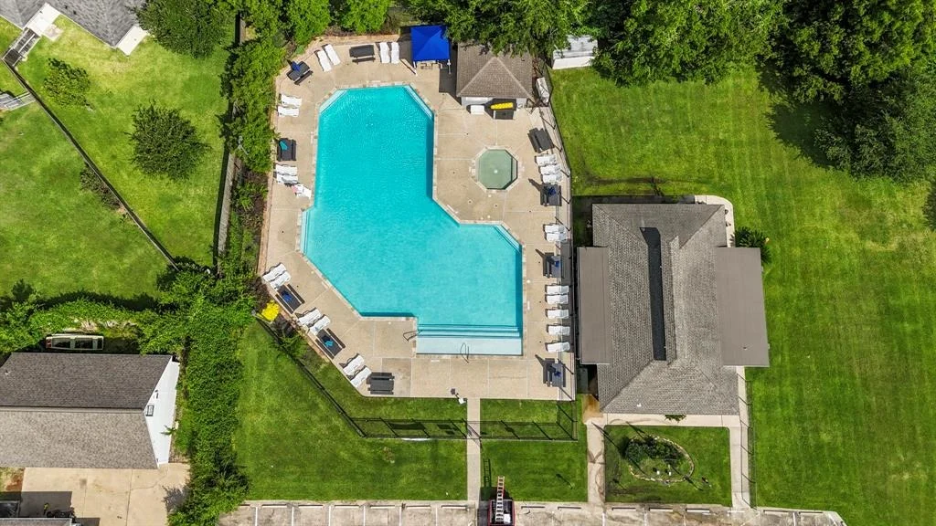 Photo of 1079 Lake View Drive